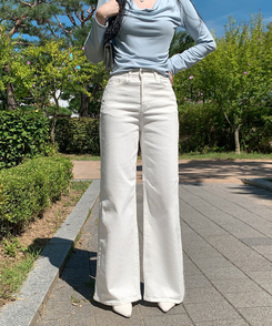 ブーツカットワイドパンツ IVORY