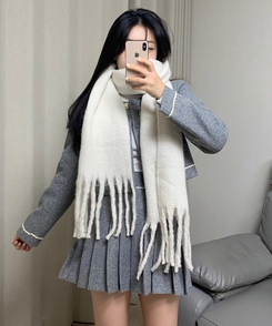 ふわふわウールロングマフラー IVORY