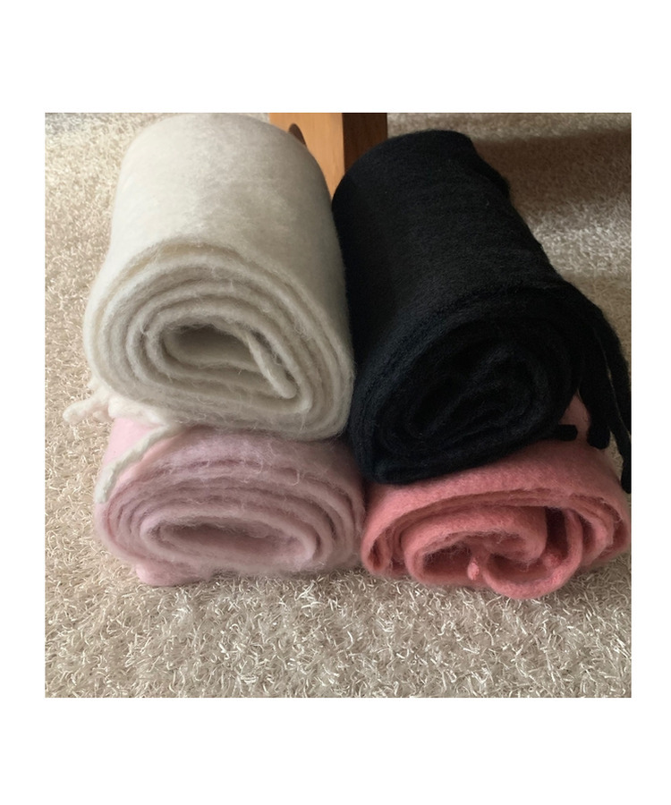 ふわふわウールロングマフラー