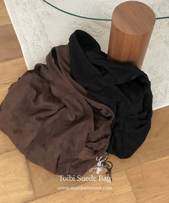 スエードショルダーバッグ