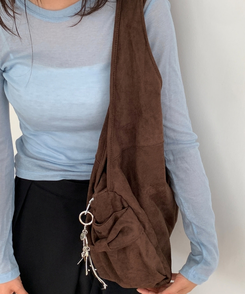 スエードショルダーバッグ BROWN