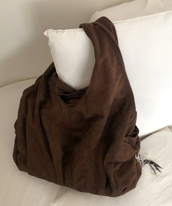 スエードショルダーバッグ