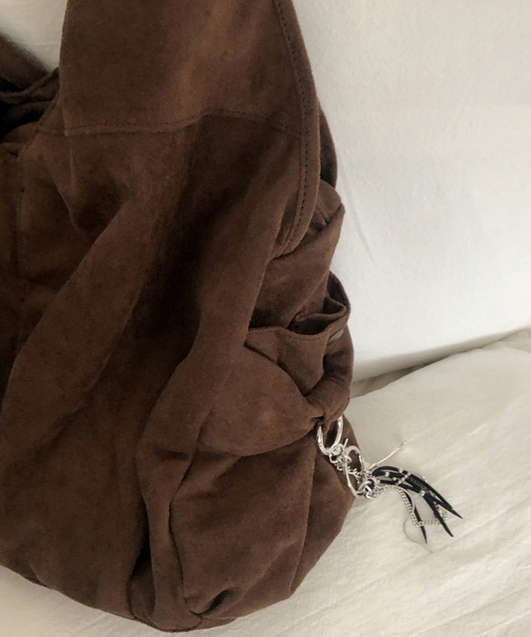 スエードショルダーバッグ