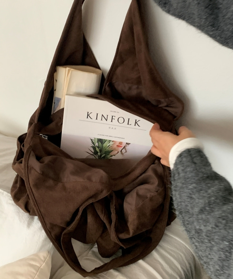 スエードショルダーバッグ BROWN