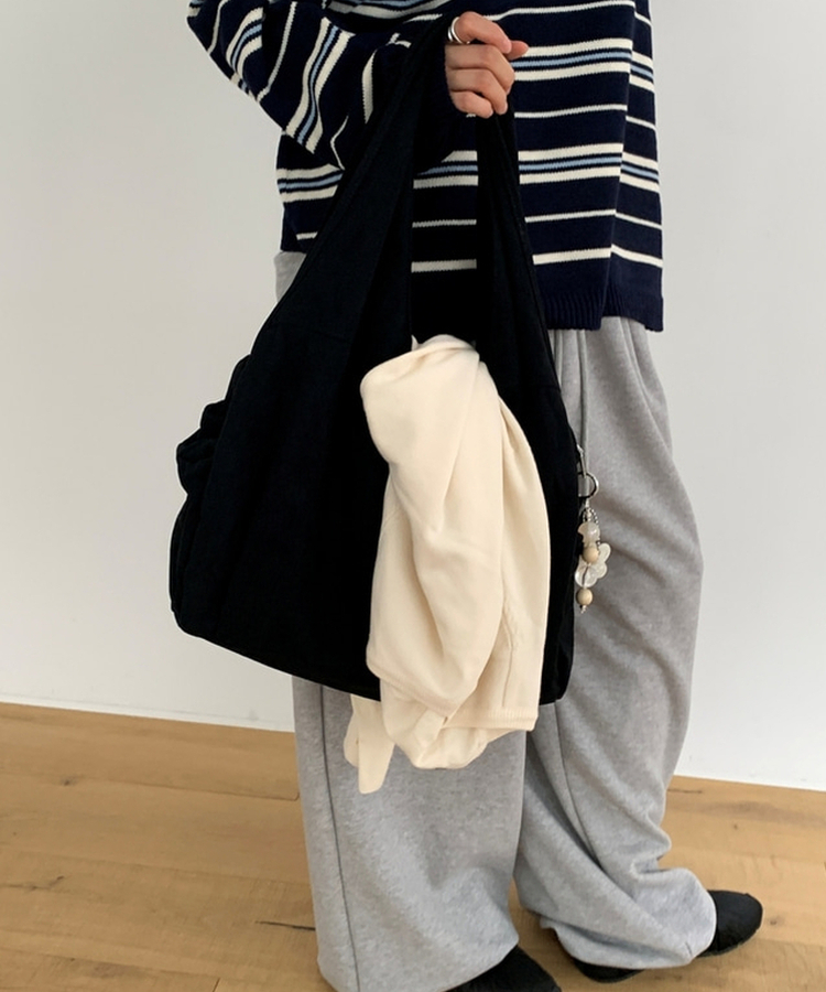 スエードショルダーバッグ BLACK