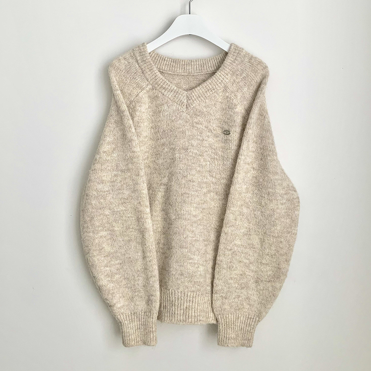 보호본능 펜던트 알파카 울 브이넥 펜던트 와펜 나그랑 여리여리 오버핏 니트