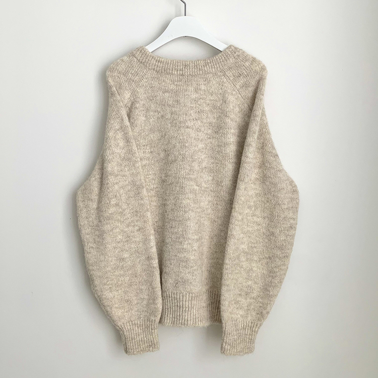 보호본능 펜던트 알파카 울 브이넥 펜던트 와펜 나그랑 여리여리 오버핏 니트