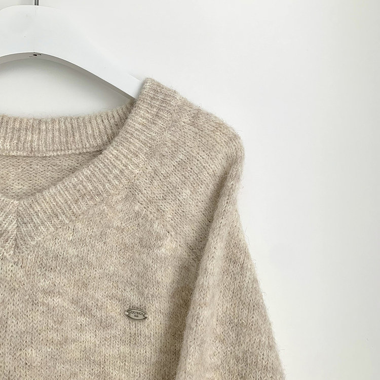 보호본능 펜던트 알파카 울 브이넥 펜던트 와펜 나그랑 여리여리 오버핏 니트
