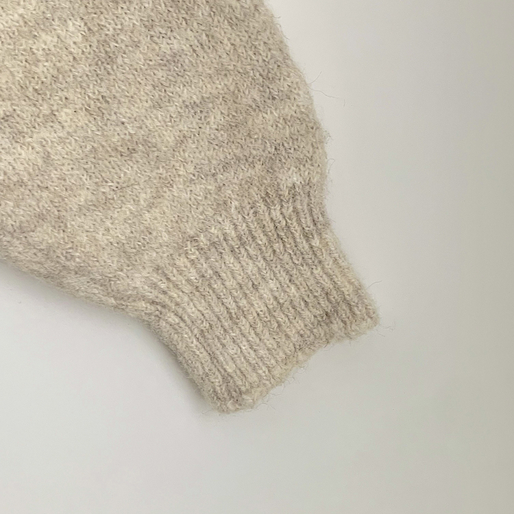 보호본능 펜던트 알파카 울 브이넥 펜던트 와펜 나그랑 여리여리 오버핏 니트