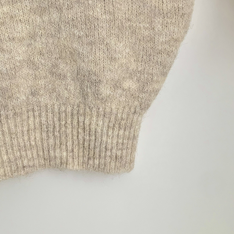 보호본능 펜던트 알파카 울 브이넥 펜던트 와펜 나그랑 여리여리 오버핏 니트