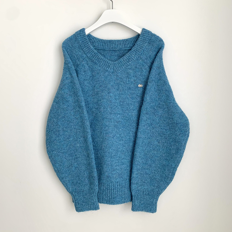 보호본능 펜던트 알파카 울 브이넥 펜던트 와펜 나그랑 여리여리 오버핏 니트