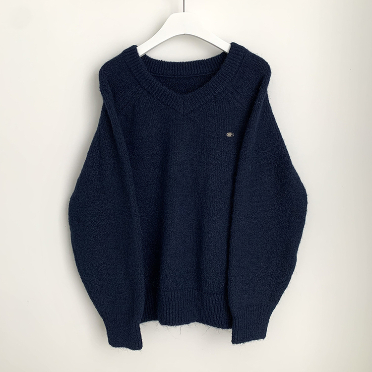 보호본능 펜던트 알파카 울 브이넥 펜던트 와펜 나그랑 여리여리 오버핏 니트