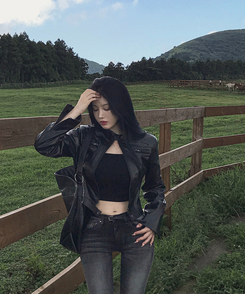 ノーカラー肩パッドレザージャケット BLACK