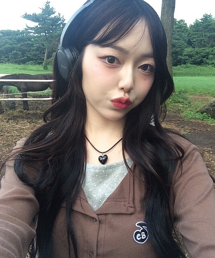 【7次再オーダー❤️MADE】ドットレイヤード風ワッペンカーディガン BROWN