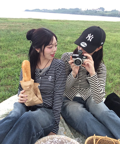 【1次完売❤️限定販売】ストライプレイヤード風ワッペンカーディガン GRAY