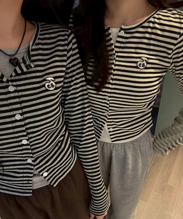 【1次完売❤️限定販売】ストライプレイヤード風ワッペンカーディガン IVORY