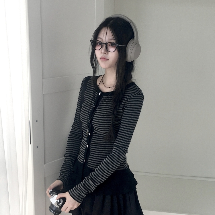 단가라 스트라이프 프릴 레이어드 긴팔가디건