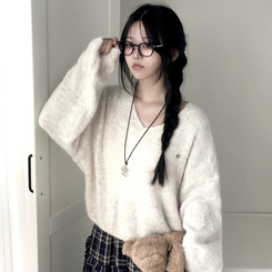 포근 브이넥 아방 벌룬소매 보카시 니트 가을 겨울 데일리 화이트