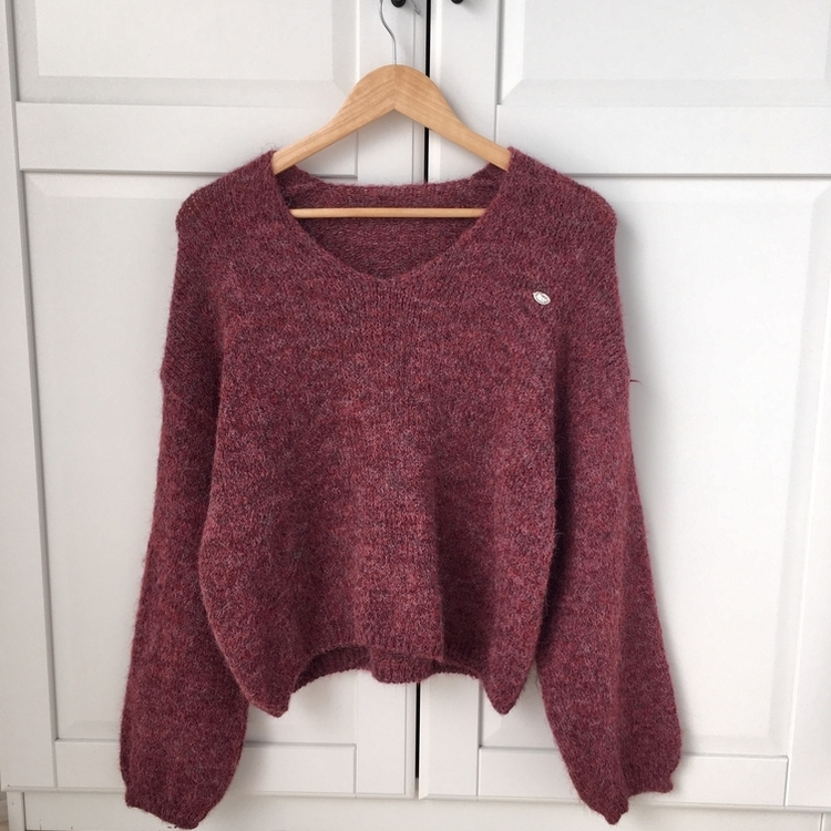 포근 브이넥 아방 벌룬소매 보카시 니트 가을 겨울 데일리