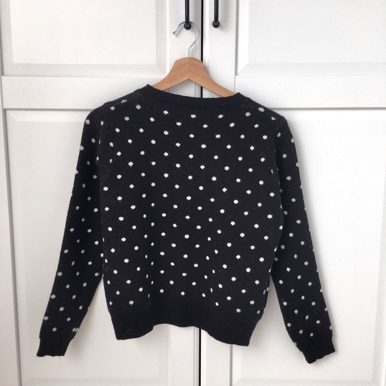 빈티지 도트 라운드넥 스탠다드핏 니트 가디건