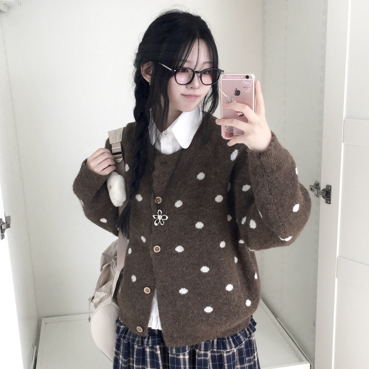 빈티지 오버핏 도트 우드버튼 라운드넥 니트 가디건