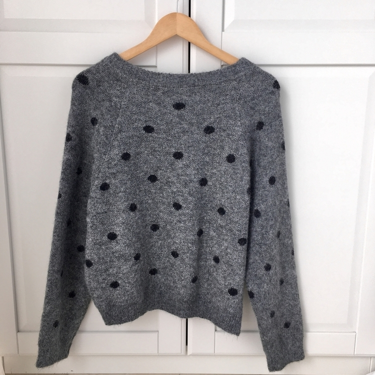 빈티지 오버핏 도트 우드버튼 라운드넥 니트 가디건