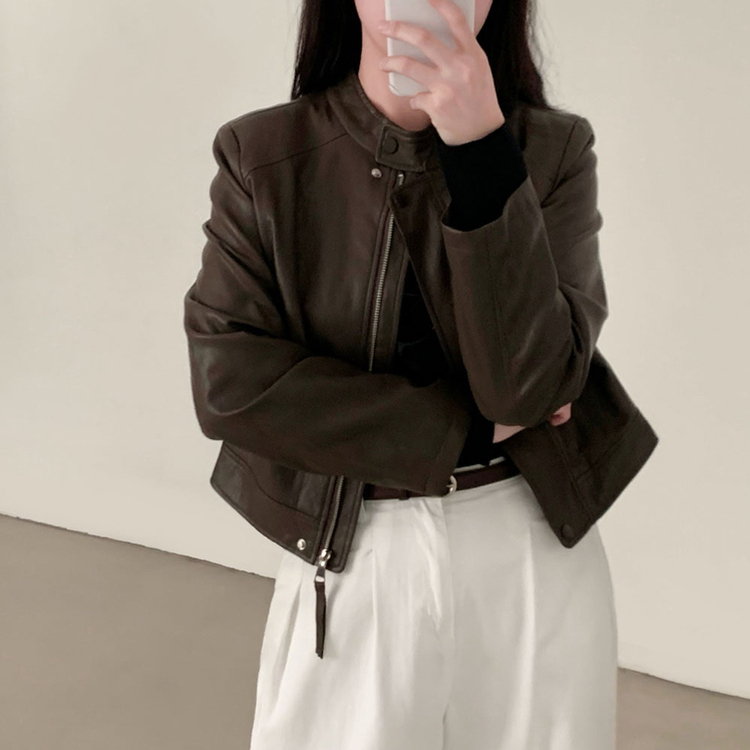 아무튼 가을스탠다드핏 바이커 크롭 레더 자켓