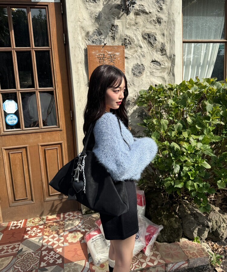 스웨이드 스퀘어 백 블랙