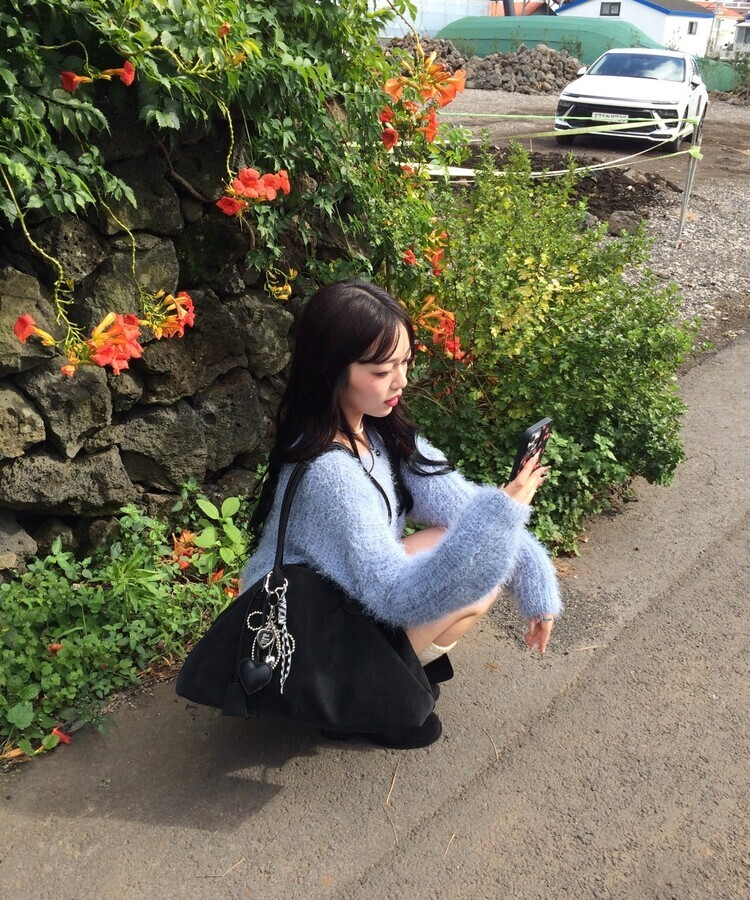 스웨이드 스퀘어 백 블랙