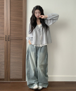 코이 세로 스트라이프 패턴 프릴 레이어드 일체형 긴팔 퍼프소매 블라우스 소라