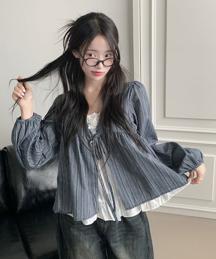 코이 세로 스트라이프 패턴 프릴 레이어드 일체형 긴팔 퍼프소매 블라우스 네이비