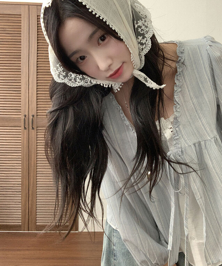 코이 세로 스트라이프 패턴 프릴 레이어드 일체형 긴팔 퍼프소매 블라우스 소라