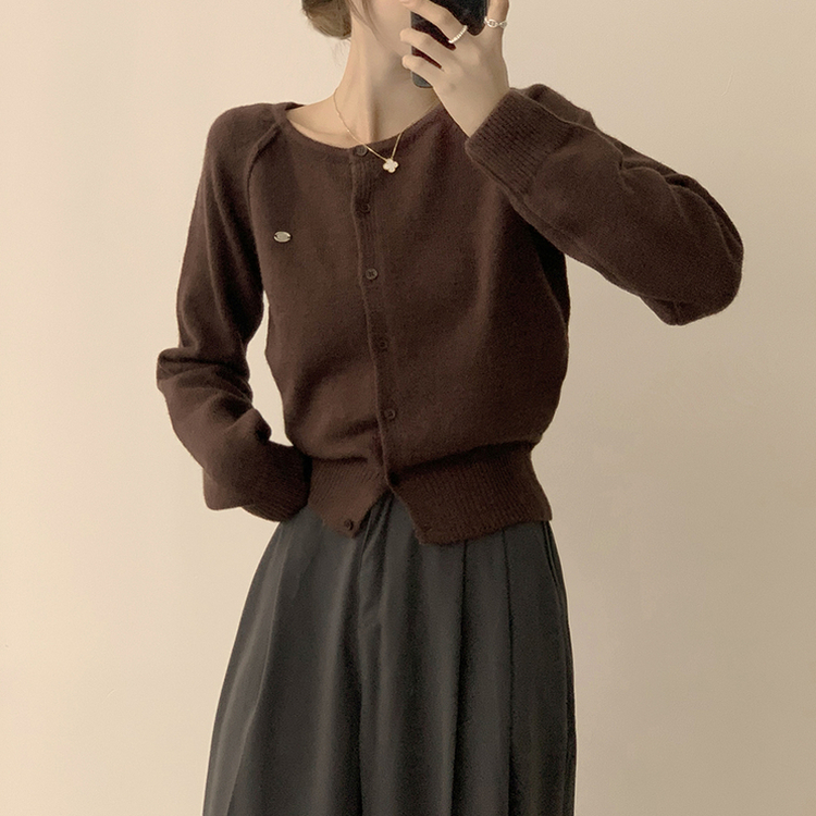 폭닥폭닥 마카롱 라운드 와펜 버튼 가을 긴팔 니트 가디건 밤색
