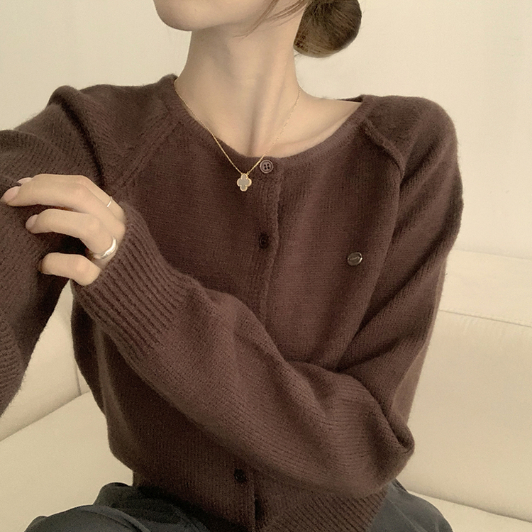 폭닥폭닥 마카롱 라운드 와펜 버튼 가을 긴팔 니트 가디건 밤색