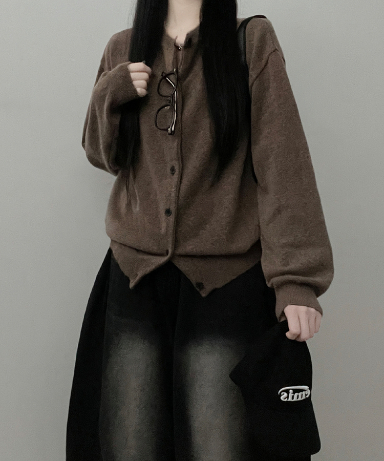 커버라운드울모박스핏니트가디건 밤색