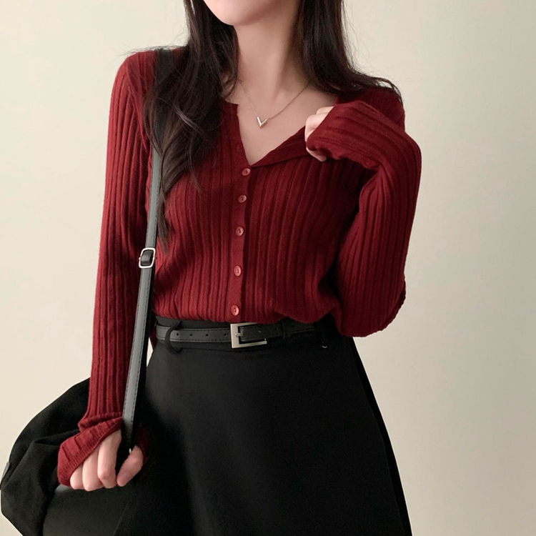 계절의 틈어텀 세미 슬림핏 라운드넥 트임 니트 가디건 와인