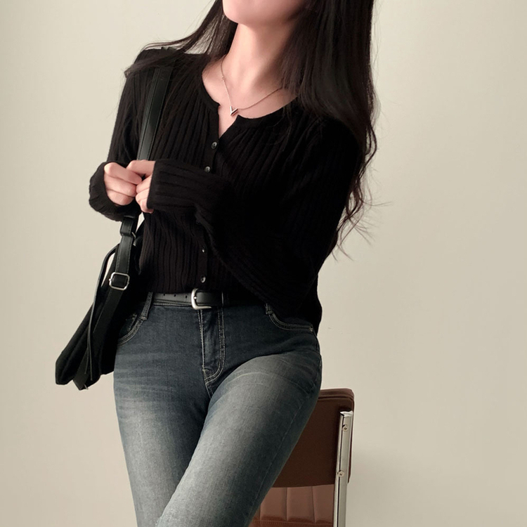 계절의 틈어텀 세미 슬림핏 라운드넥 트임 니트 가디건 블랙