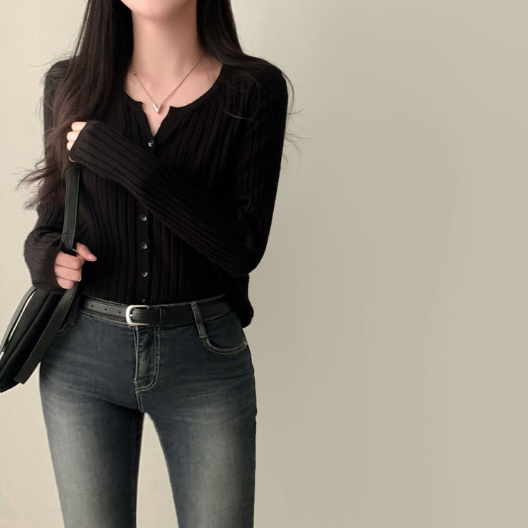 계절의 틈어텀 세미 슬림핏 라운드넥 트임 니트 가디건 블랙