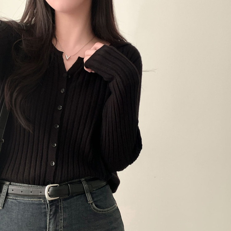 계절의 틈어텀 세미 슬림핏 라운드넥 트임 니트 가디건 블랙