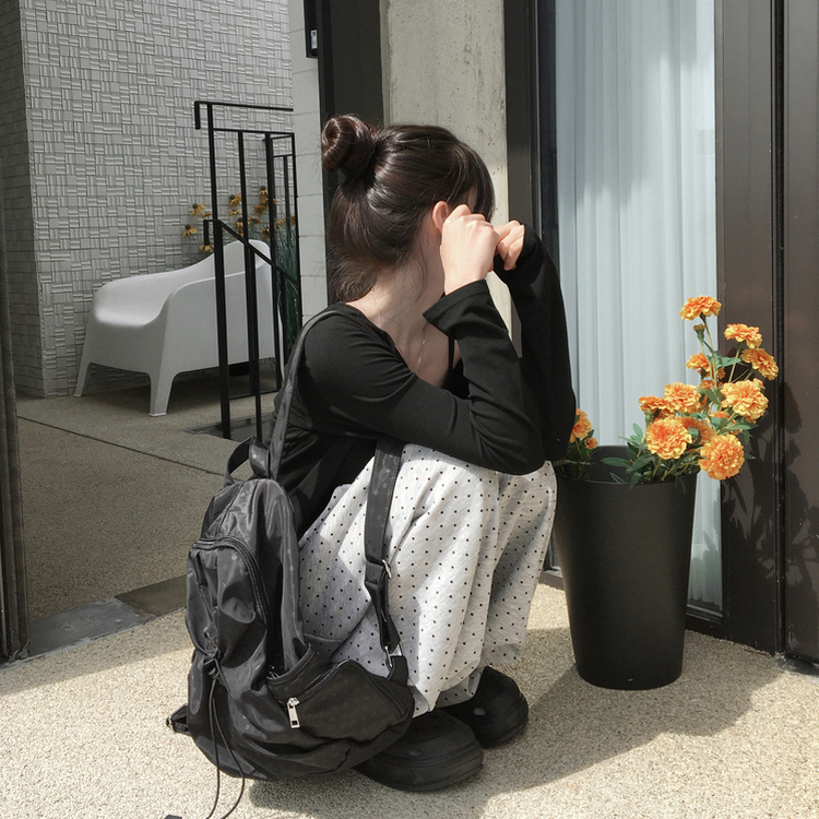 다즈 토트 땡땡이 물병홀더 스트링 보부상 백팩 블랙