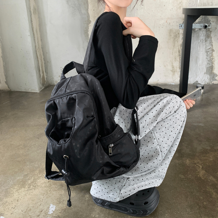 다즈 토트 땡땡이 물병홀더 스트링 보부상 백팩 블랙