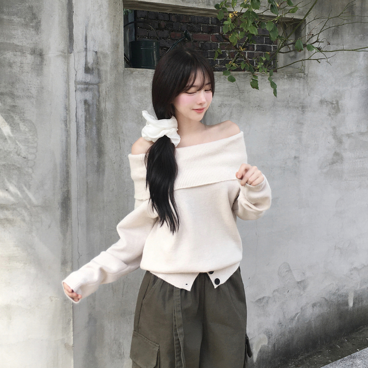 류니 오프숄더 골지 밑단버튼 스트라이프 무지 여리 긴팔 두툼 니트 아이보리