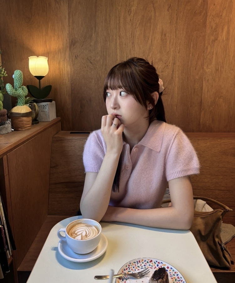 소피 카라 반팔 니트 연핑크