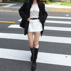 마일드 벨트세트 옆트임 미니 스커트 화이트