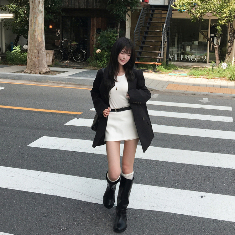 퍼팅 카라 오버핏 뒷트임 어깨패트 블레이저 자켓 블랙