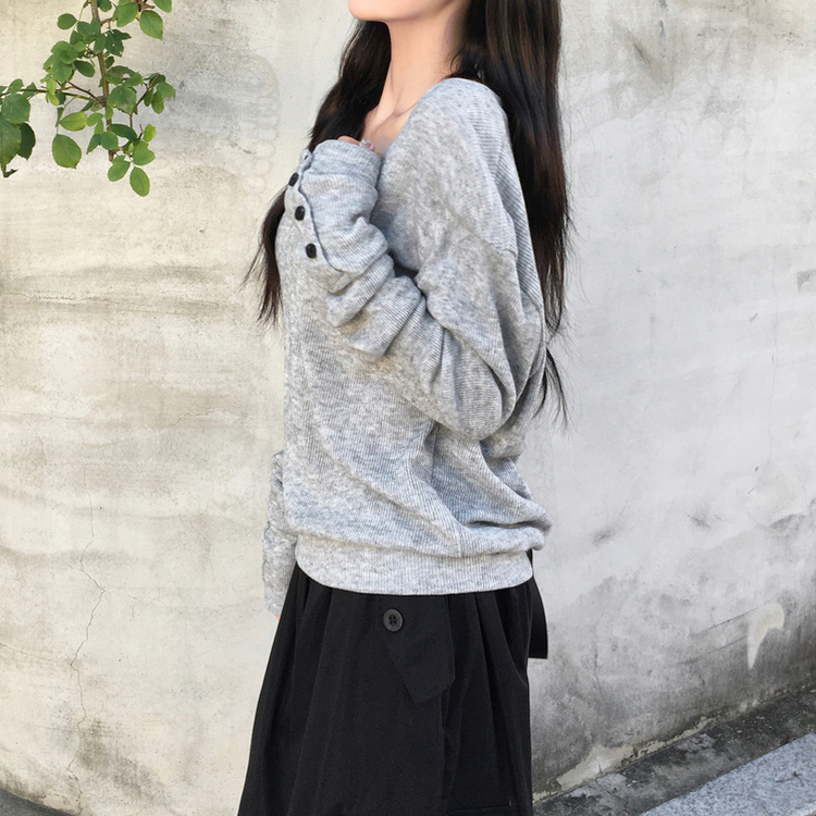 레히 울 브이넥 소매버튼 단추 루즈핏 오버핏 레이어드 니트 그레이