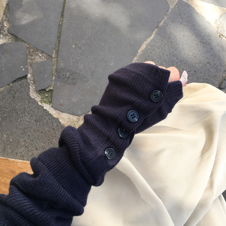 레히 울 브이넥 소매버튼 단추 루즈핏 오버핏 레이어드 니트 네이비