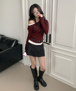 히카 오프숄더 레이어드 찡포인트 스터드 긴팔 티셔츠 버건디