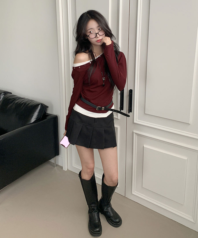 히카 오프숄더 레이어드 찡포인트 스터드 긴팔 티셔츠 버건디