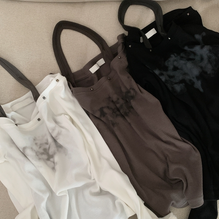 스텔라 실버 스터드 레이어드 홀터 골지긴팔 배색티셔츠